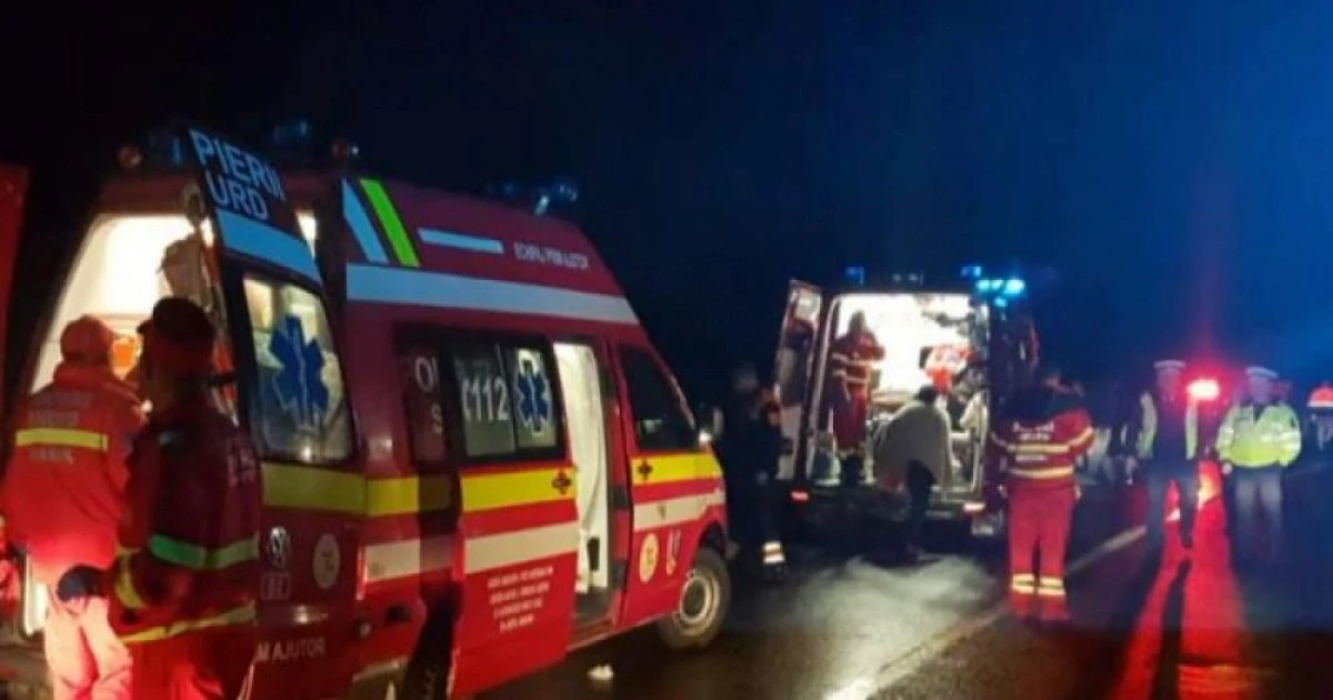 Accident pe DN 7 Deva-Arad. Un om a murit și 23 au fost răniți