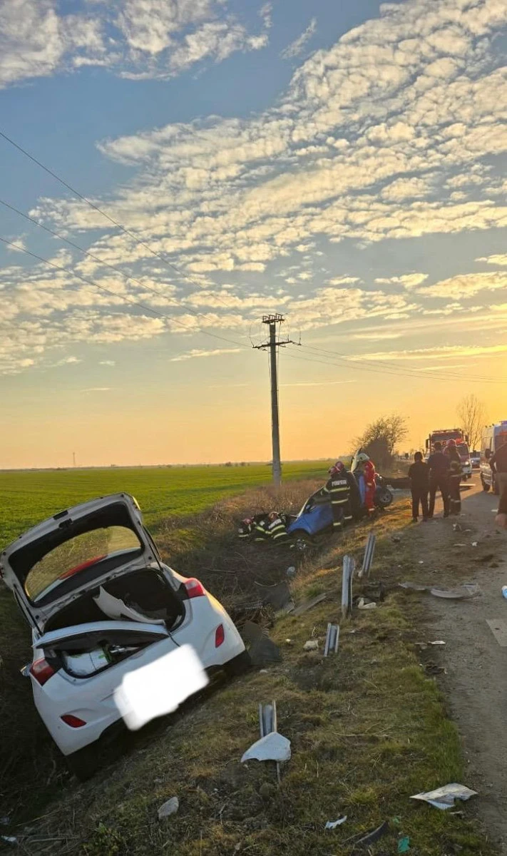Accident rutier între Arad si Horia. Două persoane au ajuns la spital
