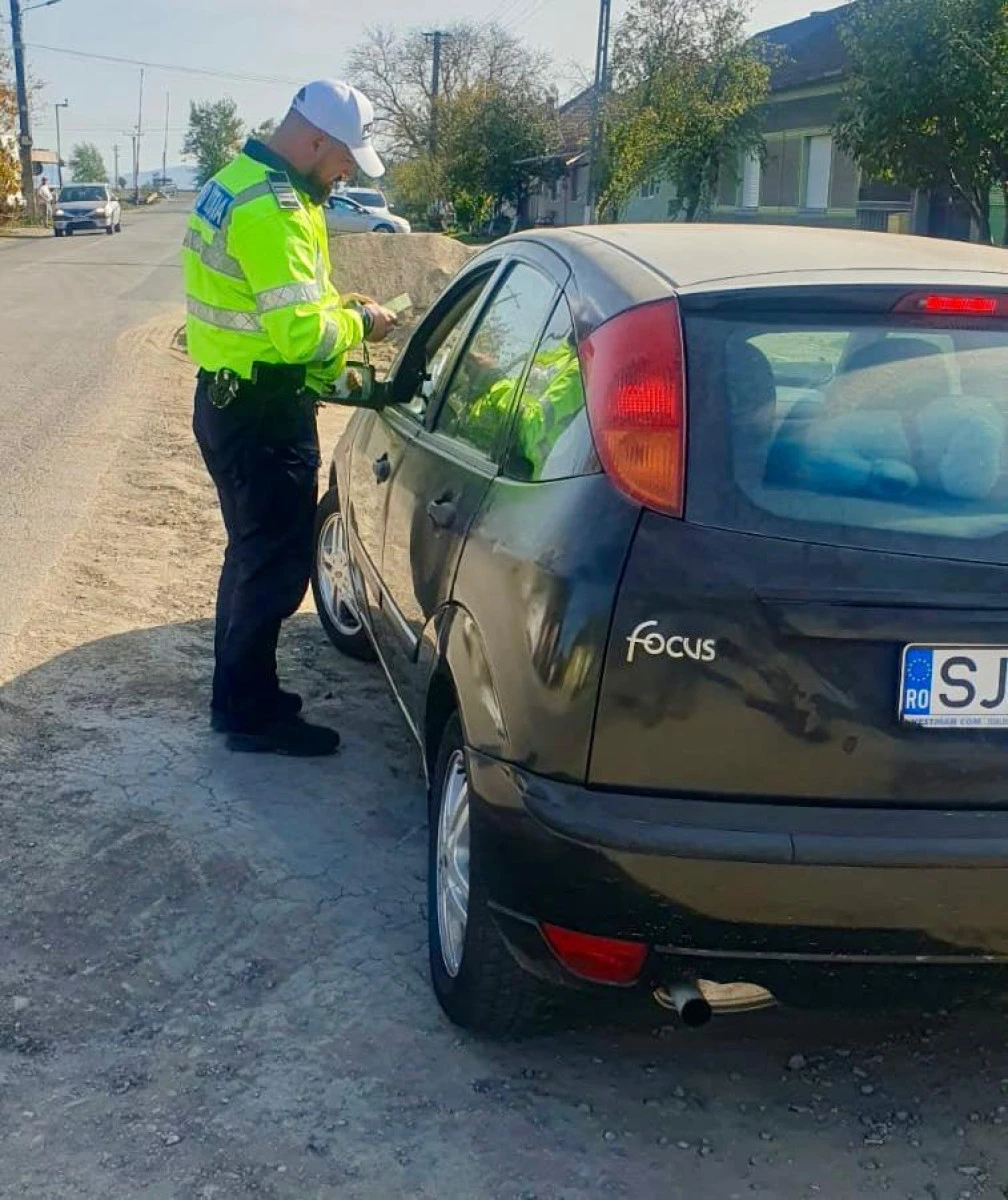 Acțiune a polițiștilor în Sântana. S-au dat zeci de amenzi