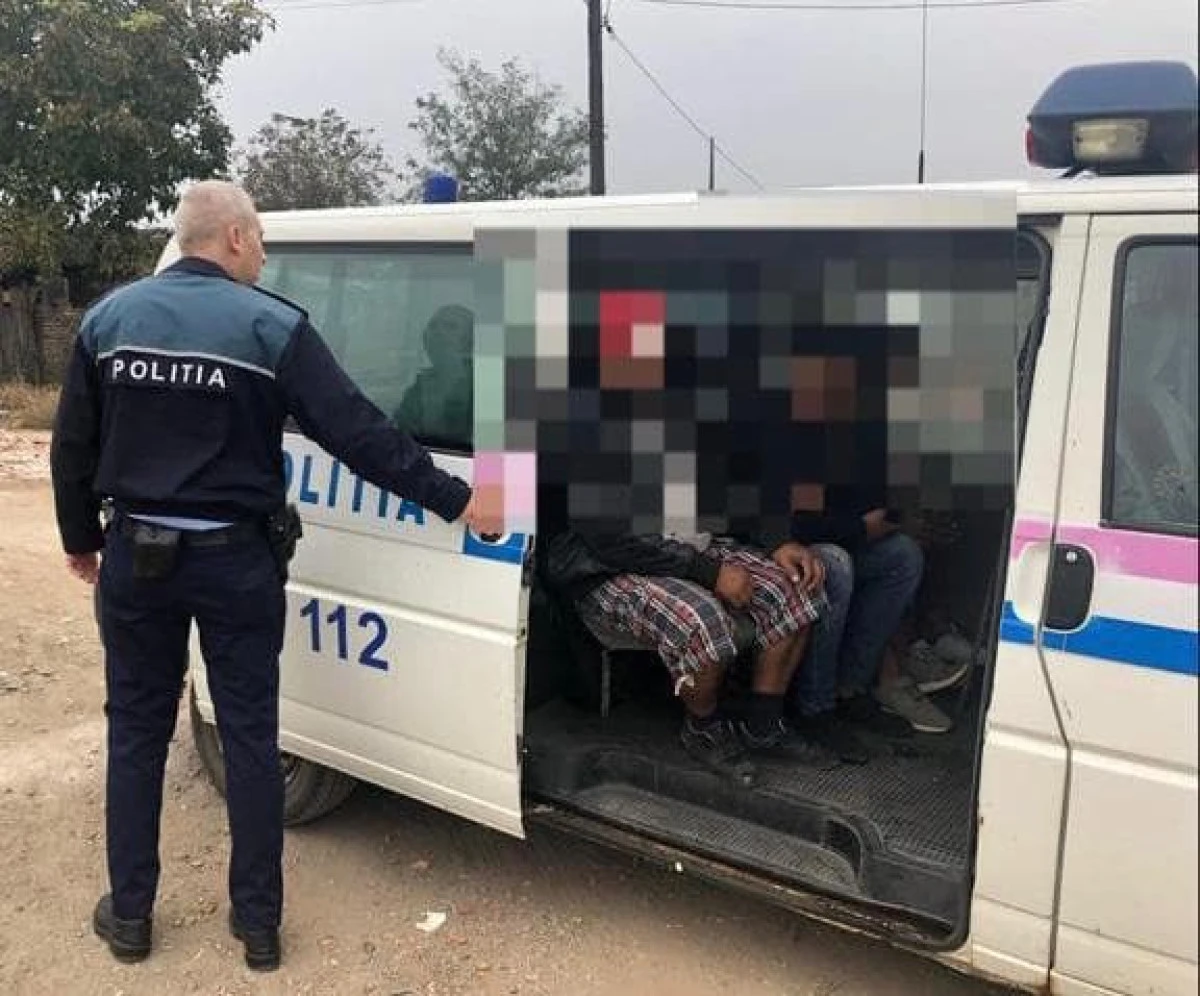 Acțiune de amploare a polițiștilor în cartierul Alfa și pe strada Mărului. 25 de persoane au fost amendate