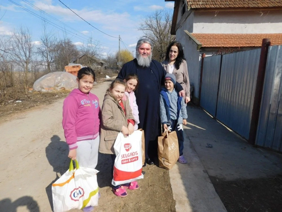 Acțiune filantropică, desfășurată în satele din Arhiepiscopia Aradului