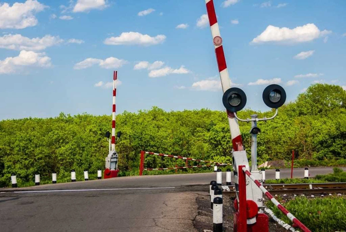 Acțiuni preventive, în municipiu și județ. Au fost vizați șoferii care nu opresc la trecerea cu calea ferată