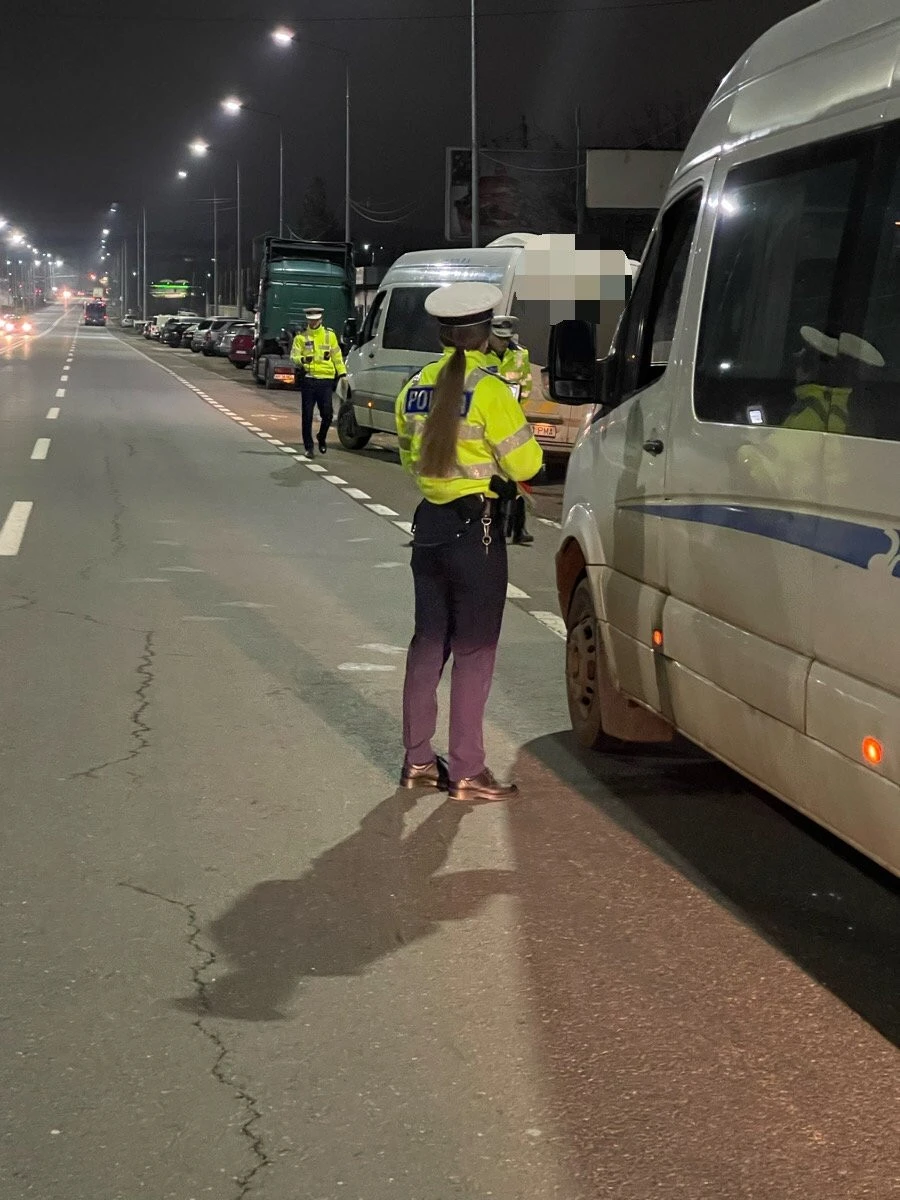 Acțiuni preventive în municipiu și județ. Polițiștii au dat zeci de amenzi