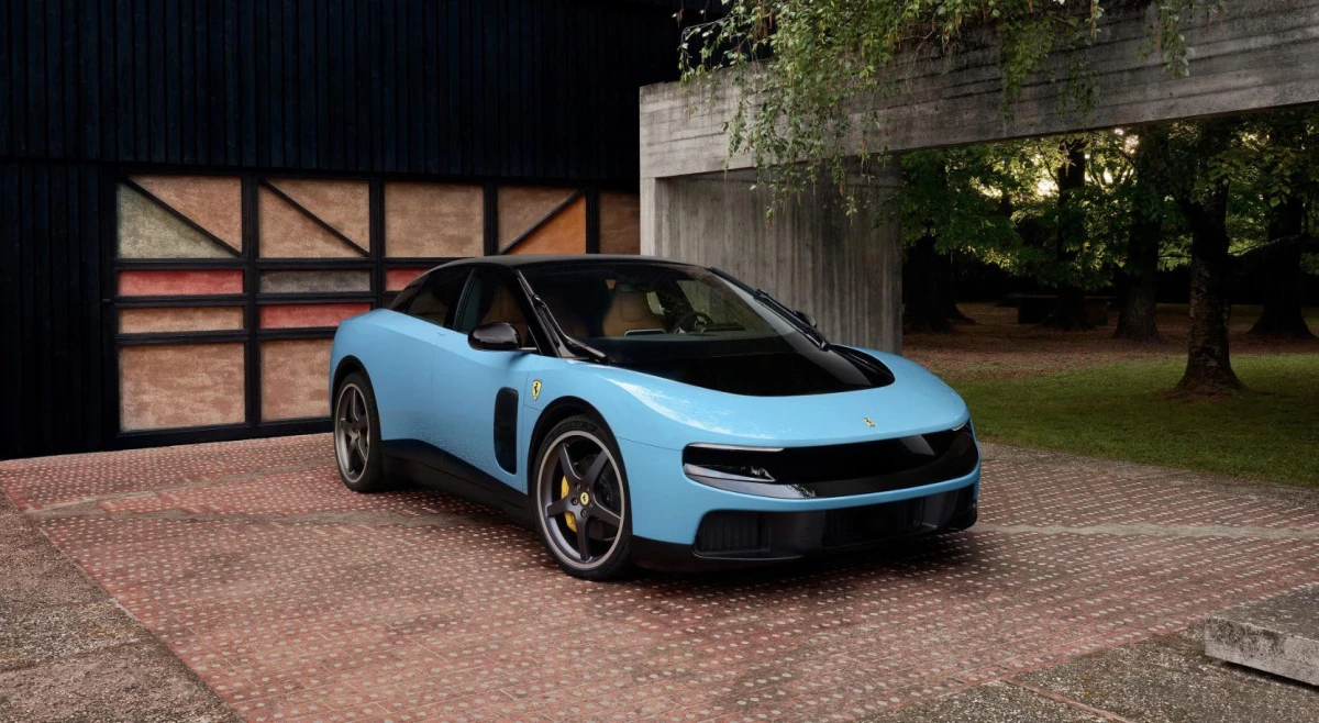 Acțiunile Ferrari s-au prăbușit după lansarea primului model electric al companiei