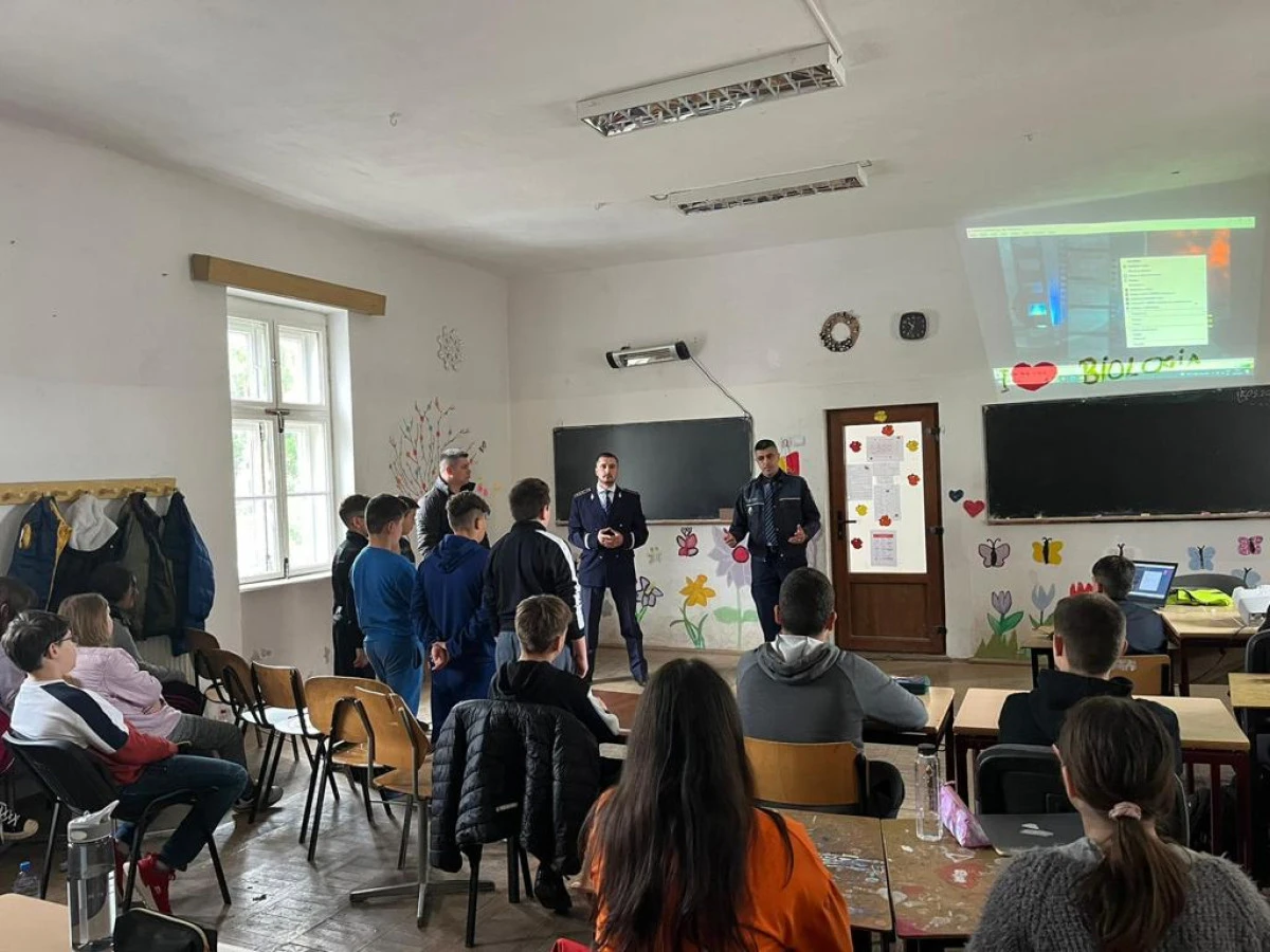 Activități de prevenire ale polițiștilor, la Fântânele