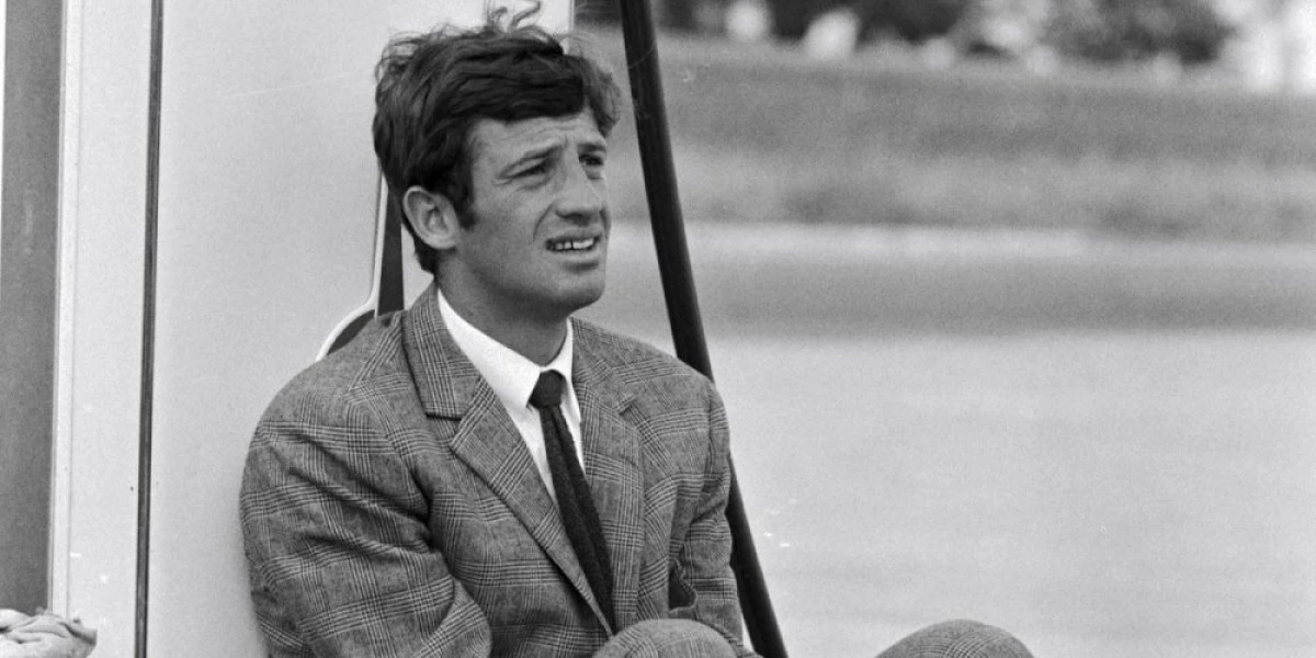 Actorul Jean-Paul Belmondo se reface după 'o cădere urâtă'