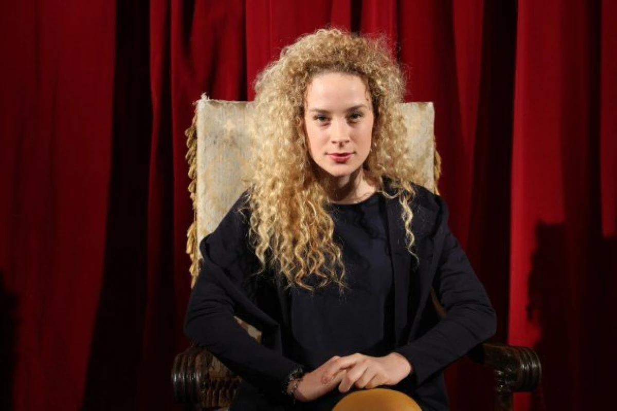 Actrița Diana Roman de la 5 ani pe scena teatrului