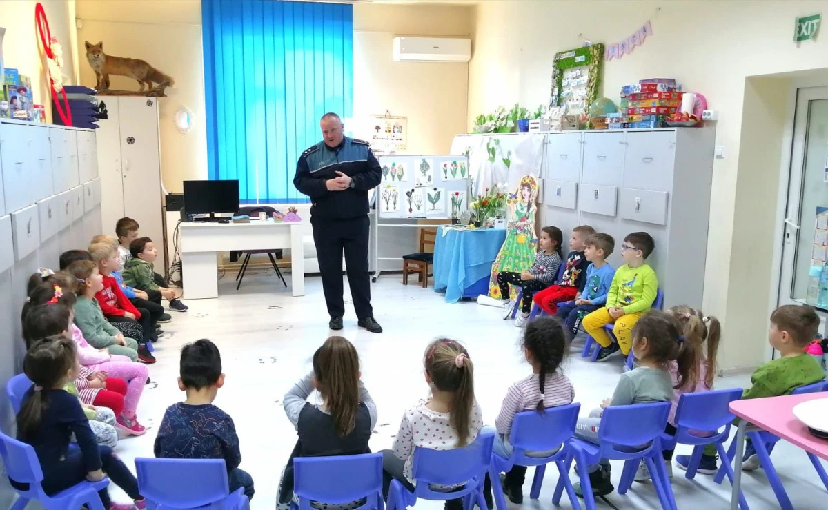 Acvități de educație rutieră, la Grădinița cu Program Prelungit Nr. 7 Arad