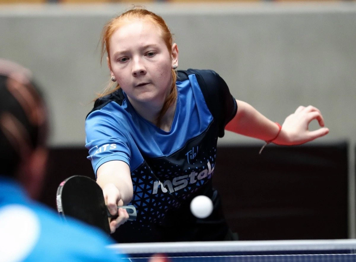 Adela Strună a debutat cu victorii în probele de simplu și dublu mixt, la Europenele de tenis de masă