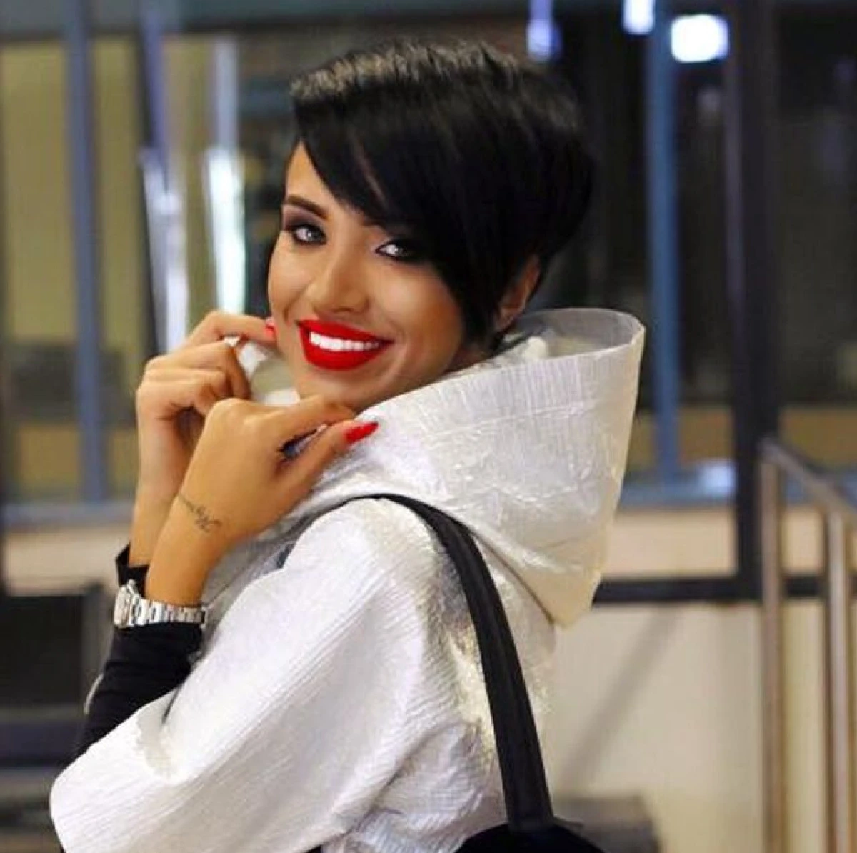 Adelina Pestrițu se pregătește pentru o zi importantă din viața ei