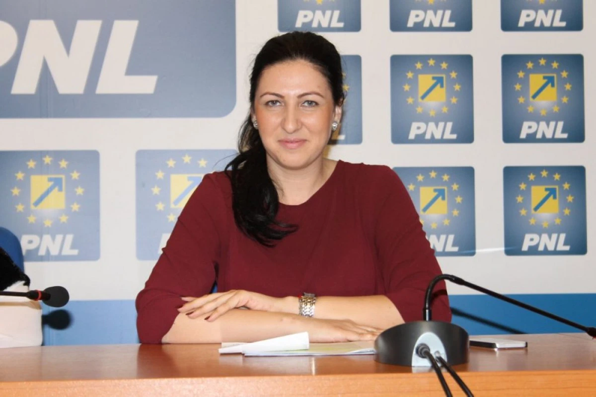 ADINA DUMITREAN (PNL): NOUA LEGE A ADOPTIILOR ESTE UN ACT NORMATIV EXTREM DE NECESAR