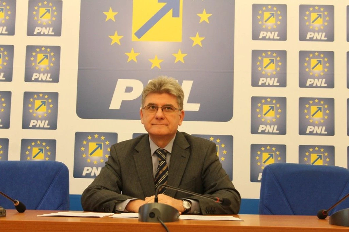 ADRIAN NITU: "GUVERNUL PONTA SCOATE ARADUL DE PE HARTA ORASELOR REVOLUTIONARE"