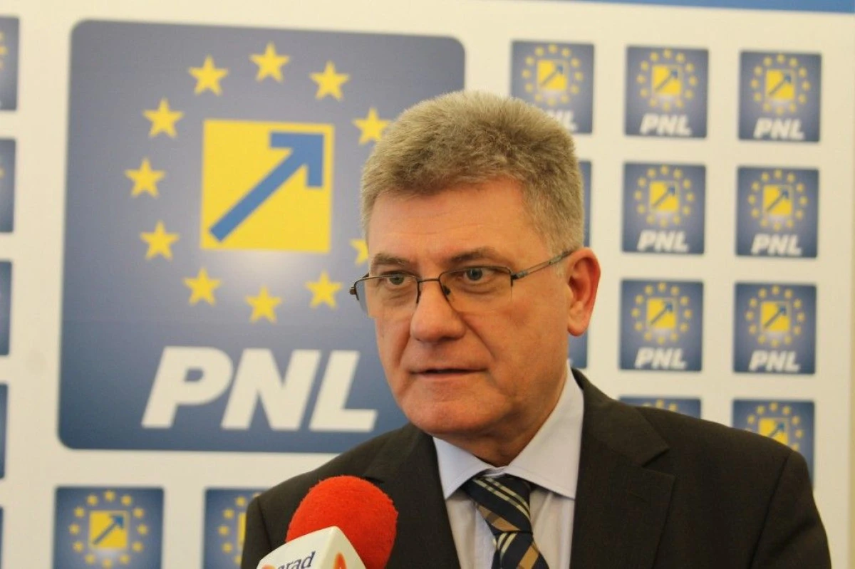 ADRIAN NITU: "LIBERALII CER CA MINISTRUL CONSTANTIN SA AIBA O DEZBATERE CU ARADENII PE TEMA CANALULUI MURESEL"