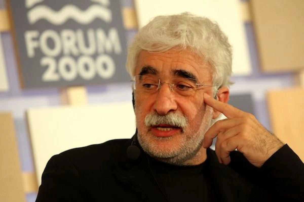 ADRIAN SARBU A FOST DUS CU MANDAT LA PARCHETUL GENERAL