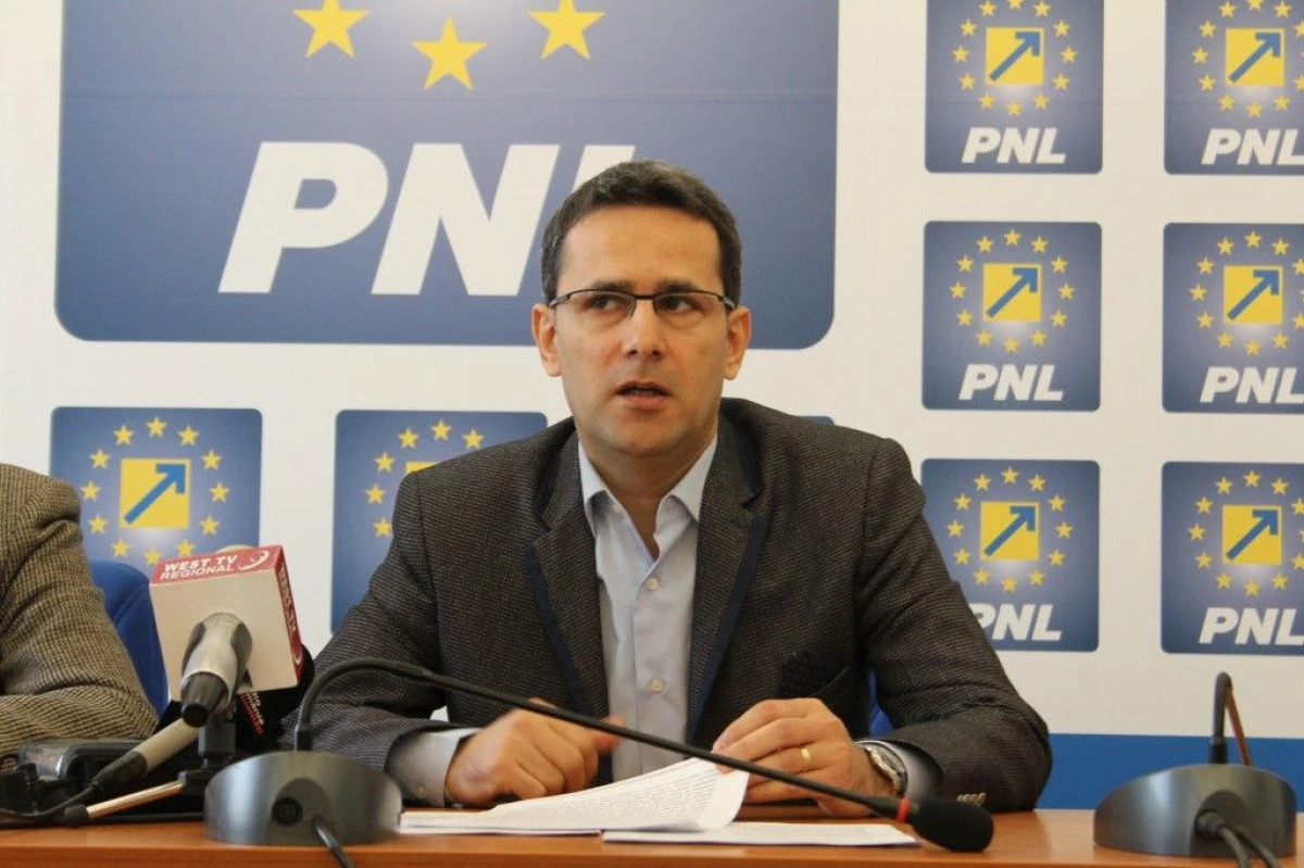 ADRIAN TOLEA: "CEREM DEMITEREA MINISTRULUI FINANTELOR PENTRU PING-PONG-UL CU TAXELE TARII"