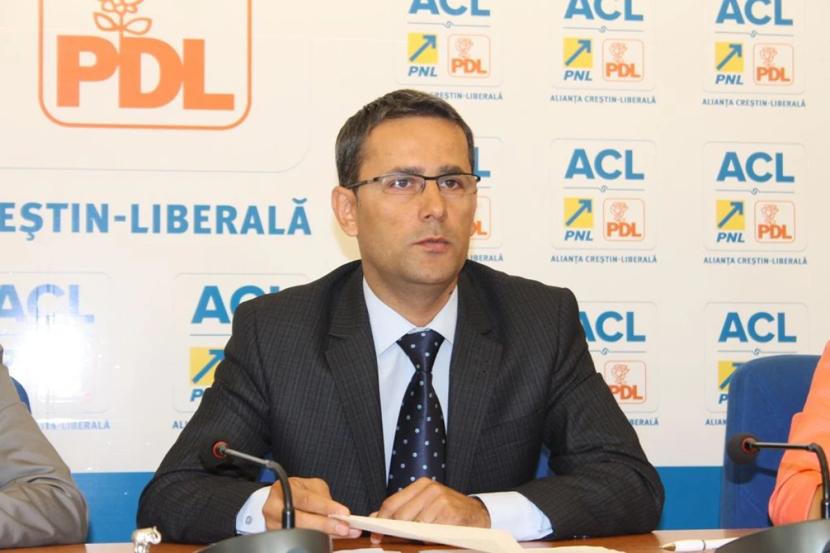 ADRIAN TOLEA:"GUVERNUL DA BANI PRIMARILOR PENTRU CAMPANIA ELECTORALA"