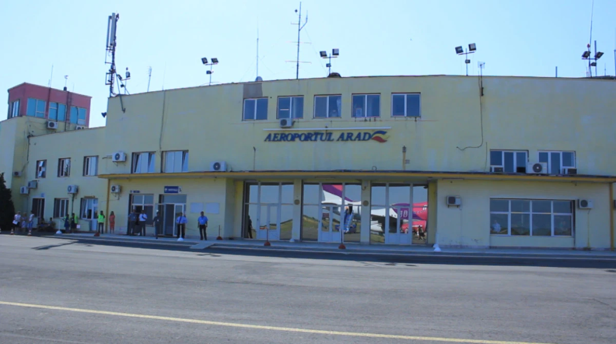 AEROPORTUL DIN ARAD ESTE LA COADA CLASAMENTULUI AEROPORTURILOR DIN ROMANIA, DAR FRUNTAS LA FONDUL DE SALARII