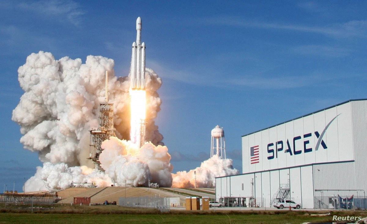 Al doilea satelit românesc construit de elevi va fi lansat cu o rachetă Space X