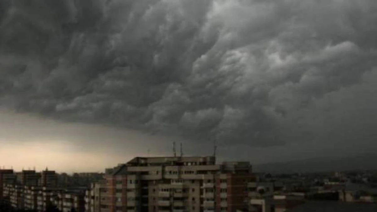 Alertă meteo! Vijelii, ploi torenţiale cu tunete, fulgere şi grindină în toată țara