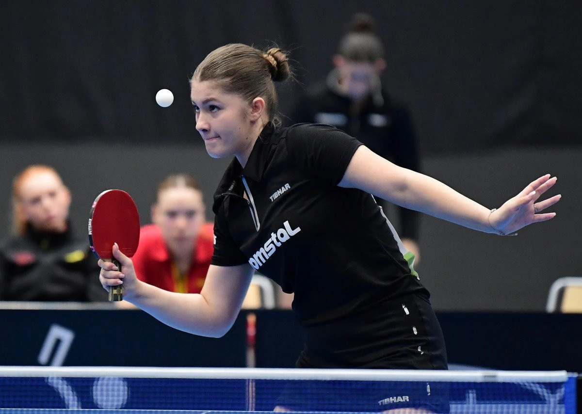 Alesia Sferlea este vicecampioană europeană la tenis de masă, alături de naționala de junioare!