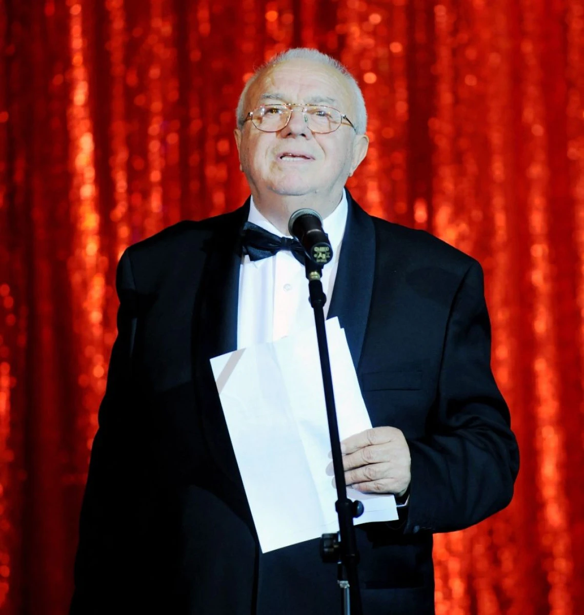 ALEXANDRU ARŞINEL ARE PROBLEME GRAVE DE SĂNĂTATE