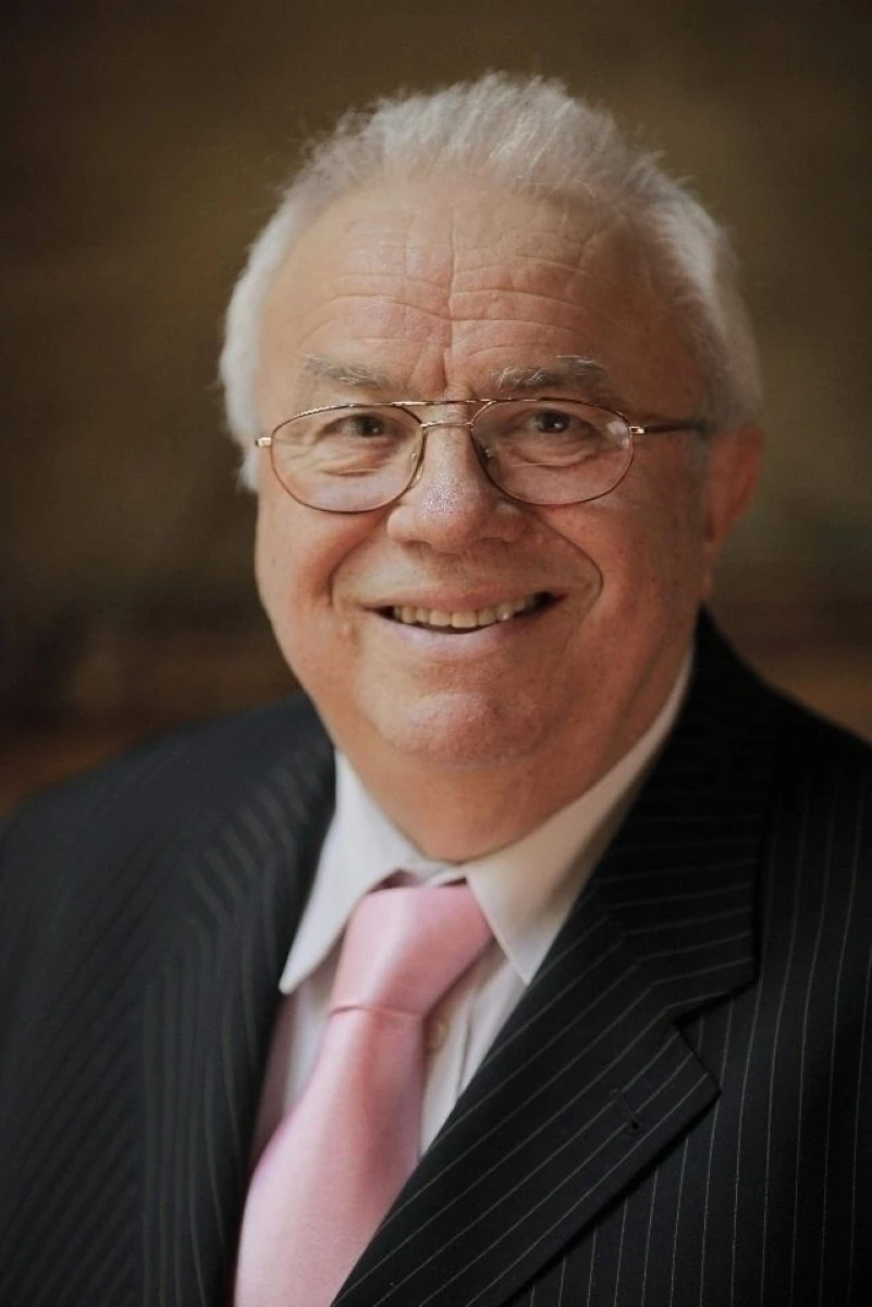 ALEXANDRU ARSINEL IMPLINESTE 76 DE ANI! POVESTEA DIN SPATELE MARELUI ACTOR