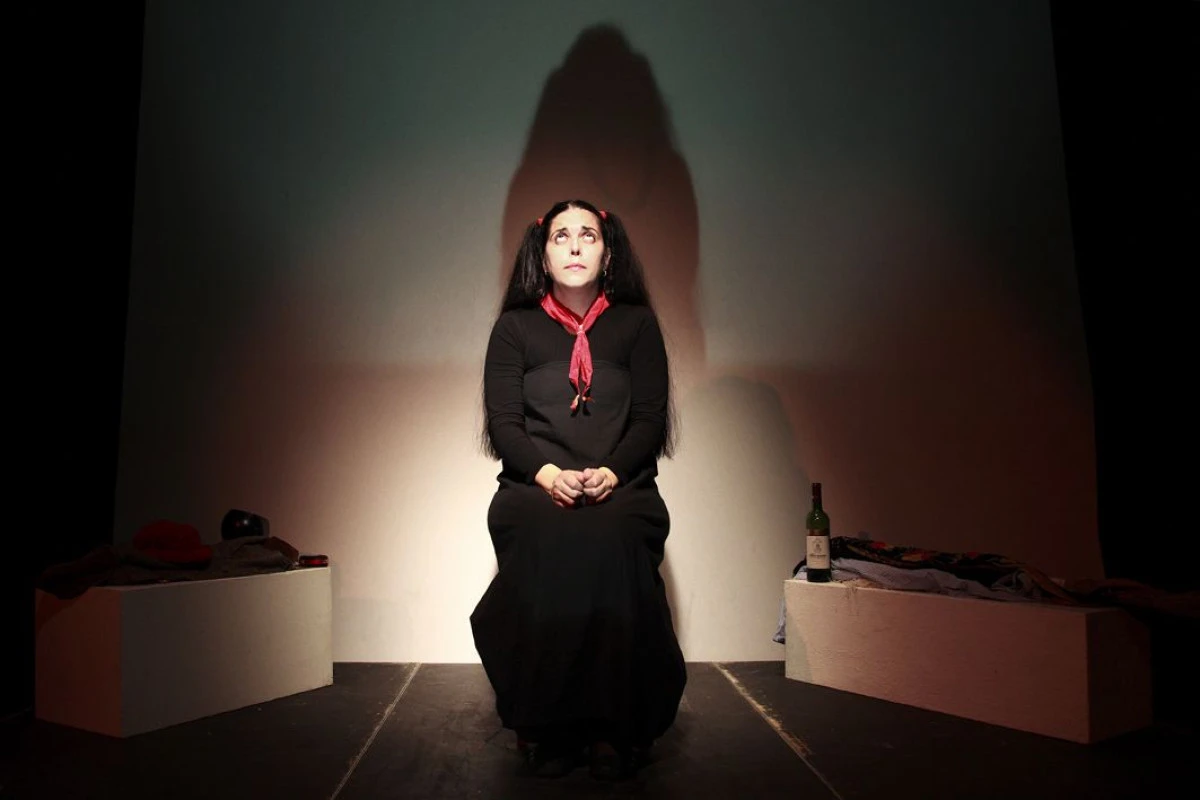 ”AMALIA RESPIRĂ ADÂNC”, LA TEATRUL DE VARĂ