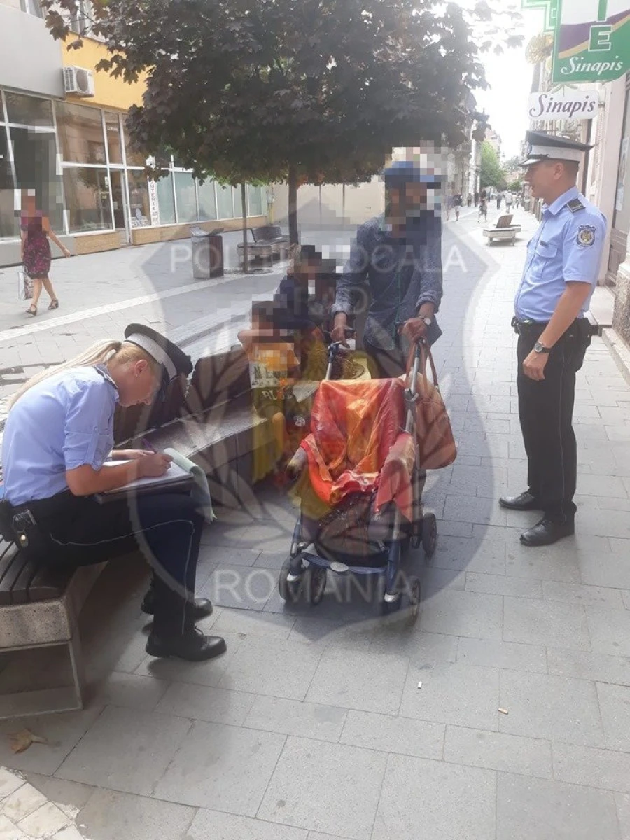 Amendați și puși să curețe, după ce copilul lor și-a făcut nevoile fiziologice pe strada Mețianu