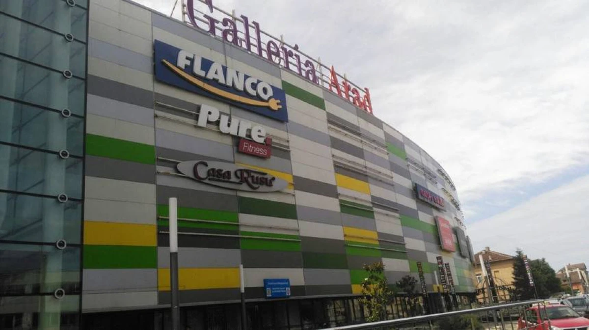 Amenințare cu bomba la Mall