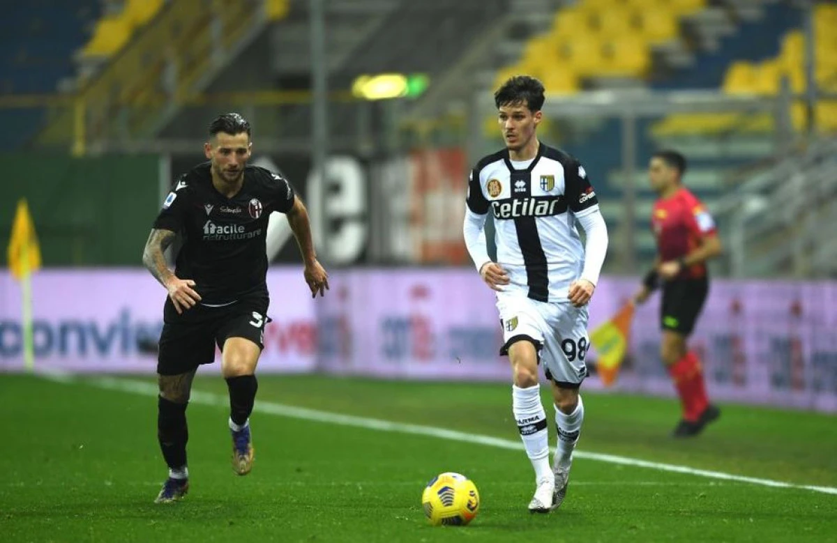 Ameninţat cu judecata, Man nu prinde echipa la Parma. Arădeanul înfruntă liderul din Serie A!
