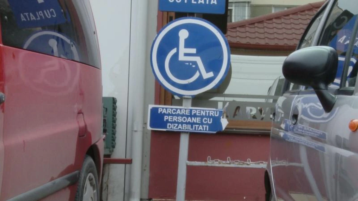 Amenzi de cinci ori mai mari pentru parcarea pe locurile persoanelor cu dizabilități