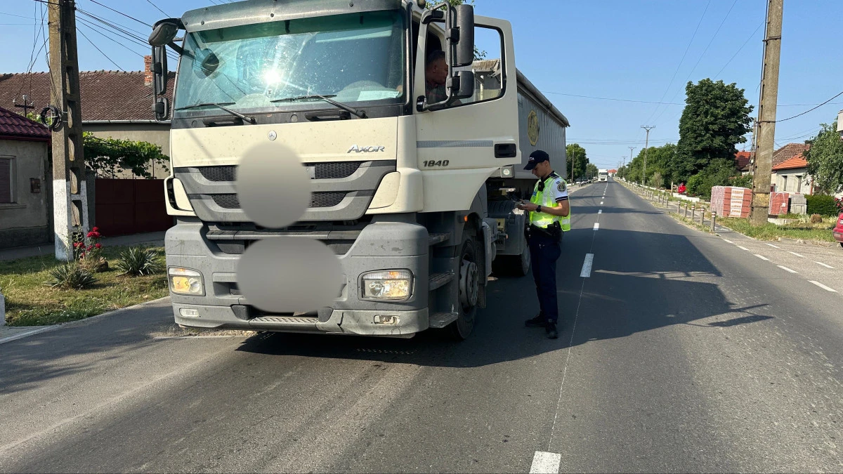 Amenzi usturătoare și numere de înmatriculare reținute în Arad, în urma verificărilor de tonaj