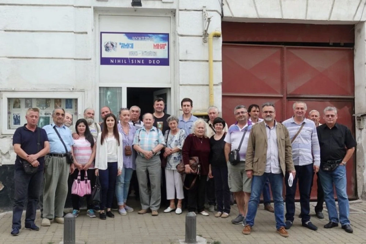 ”Amicii Regelui Mihai” din Arad, la capăt de drum. După aproape trei decenii de activitate, asociația se desființează