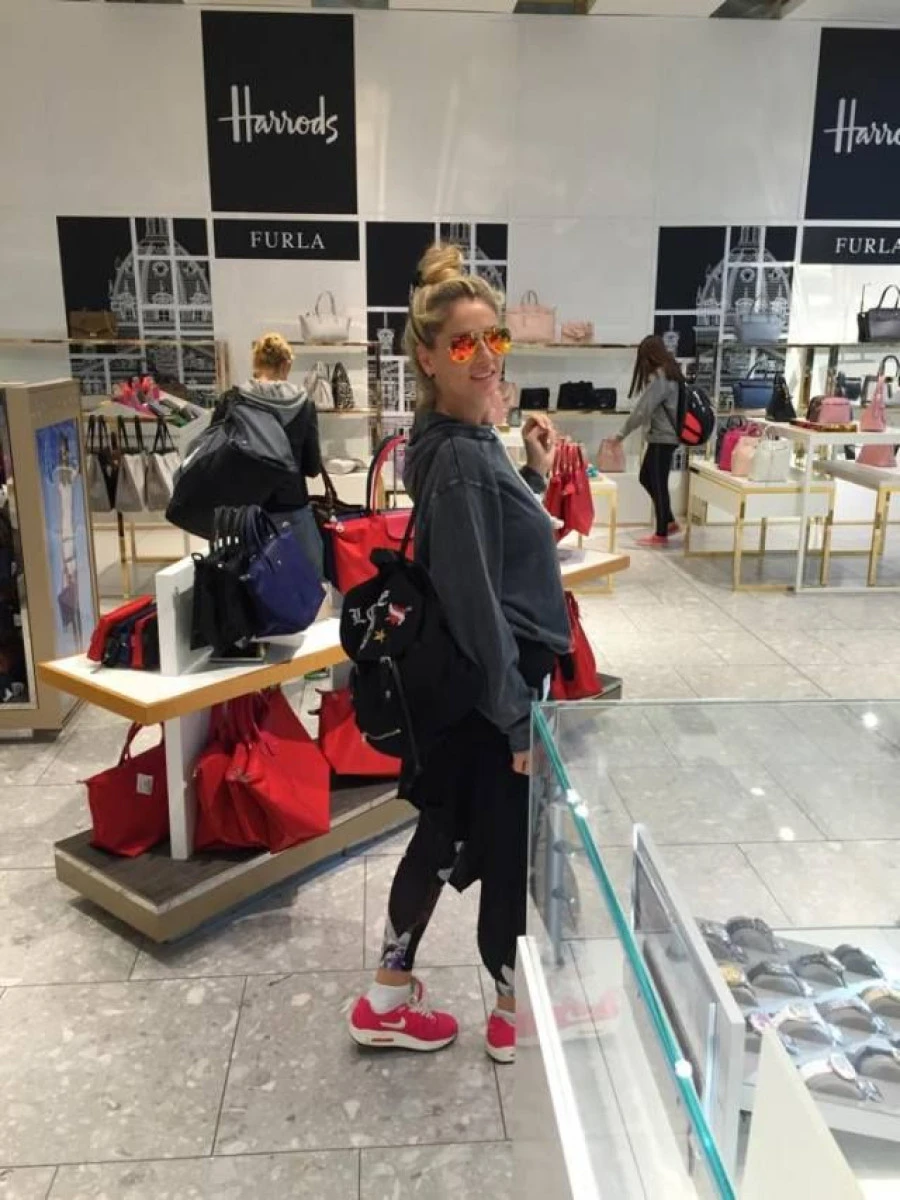 ANDREEA BANICA ESTE INSARCINATA? IMAGINEA CARE RIDICA SEMNE DE INTREBARE