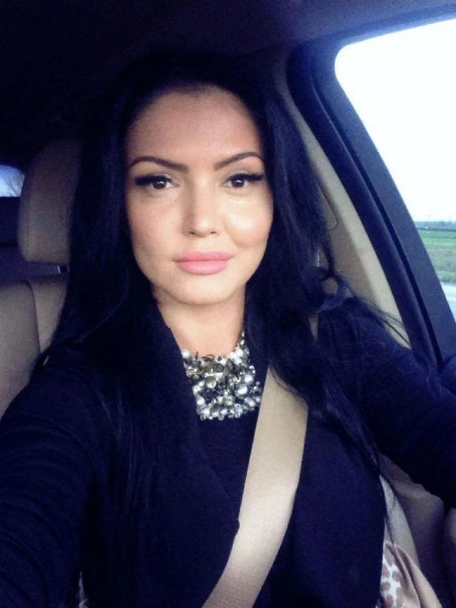 ANDREEA MANTEA: "PORT DOLIU PENTRU CA..."
