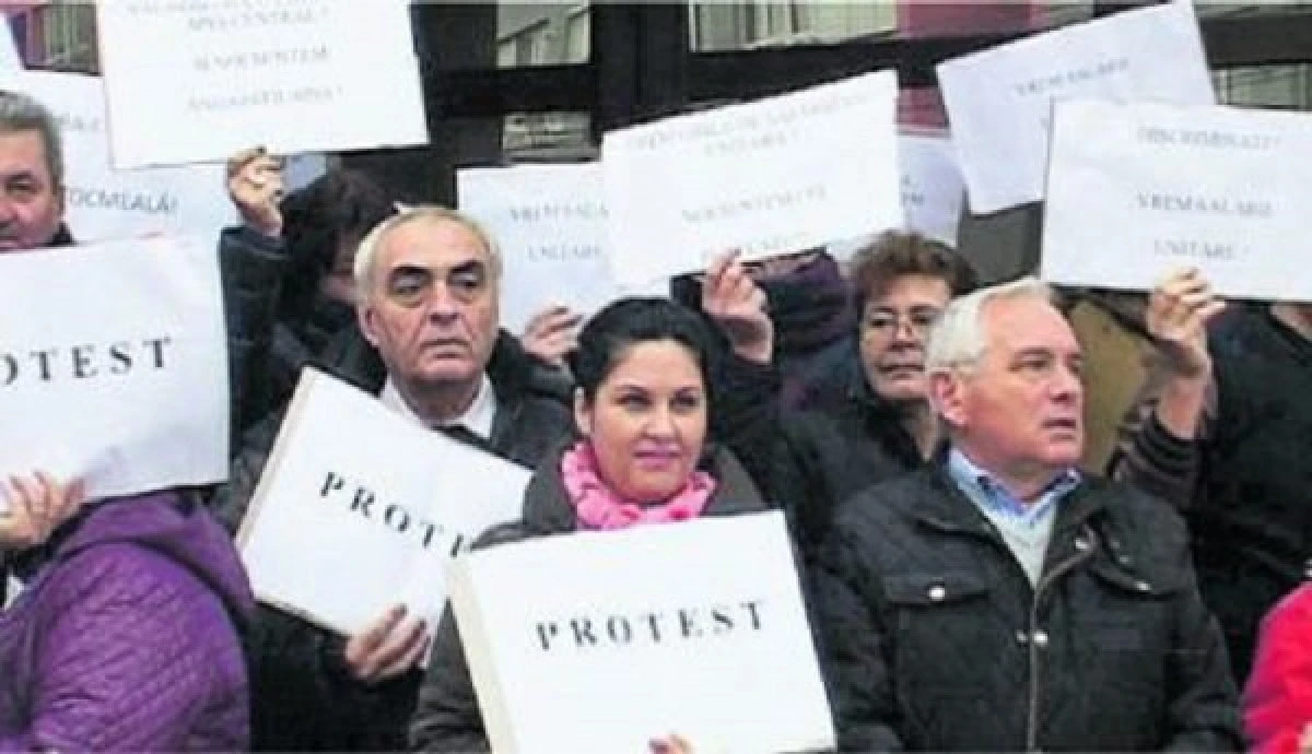 Angajații APIA protestează în fața Ministerului Agriculturii