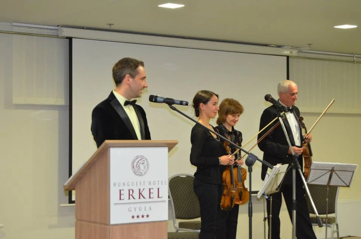ANGAJATII DE LA FILARMONICA POT RASUFLA USURATI: VACEAN A PICAT EXAMENUL DE EVALUARE