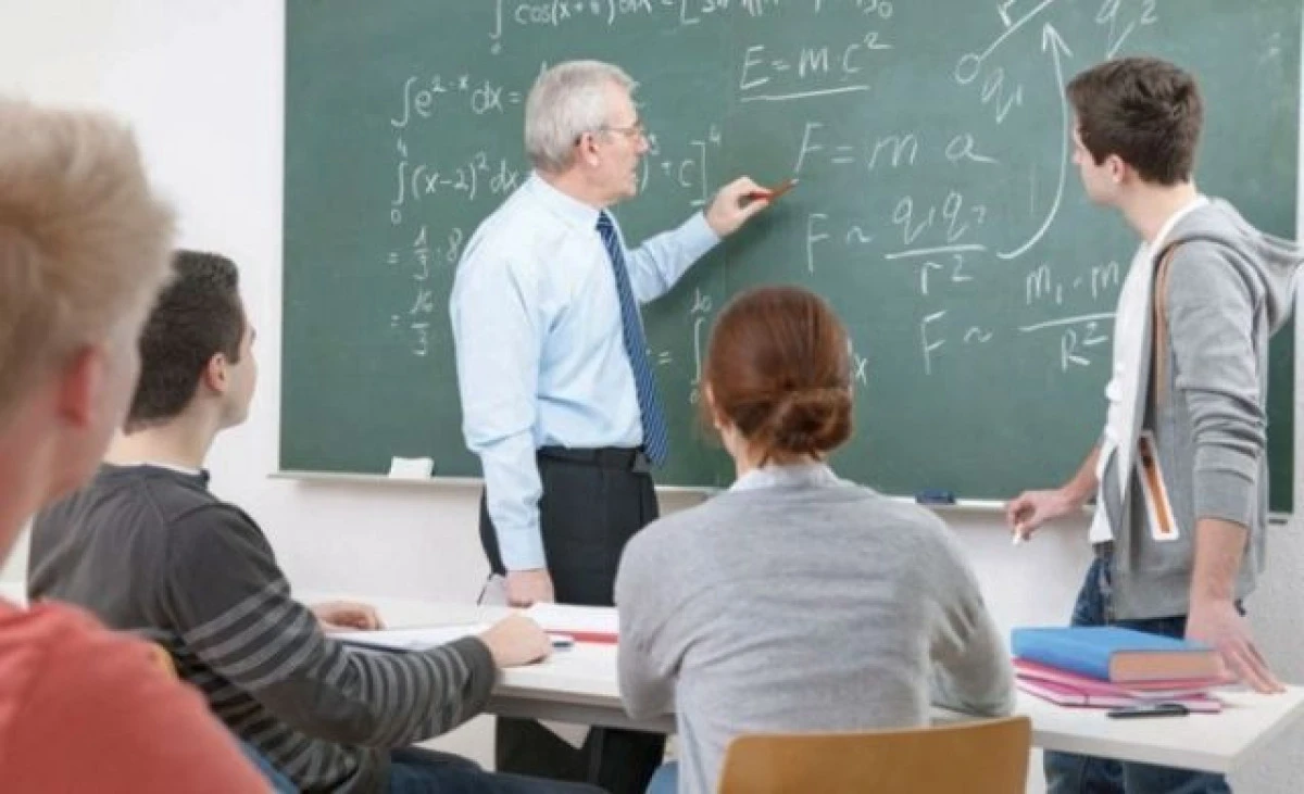 Angajaţii din Învăţământ vor primi salariile după Paște