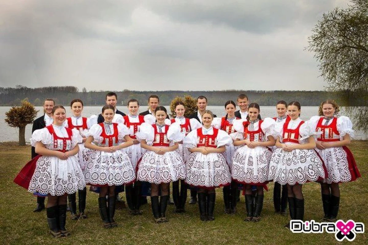 ANSAMBLU FOLCLORIC DIN CEHIA, LA FESTIVALUL MINORITATILOR DE LA ARAD