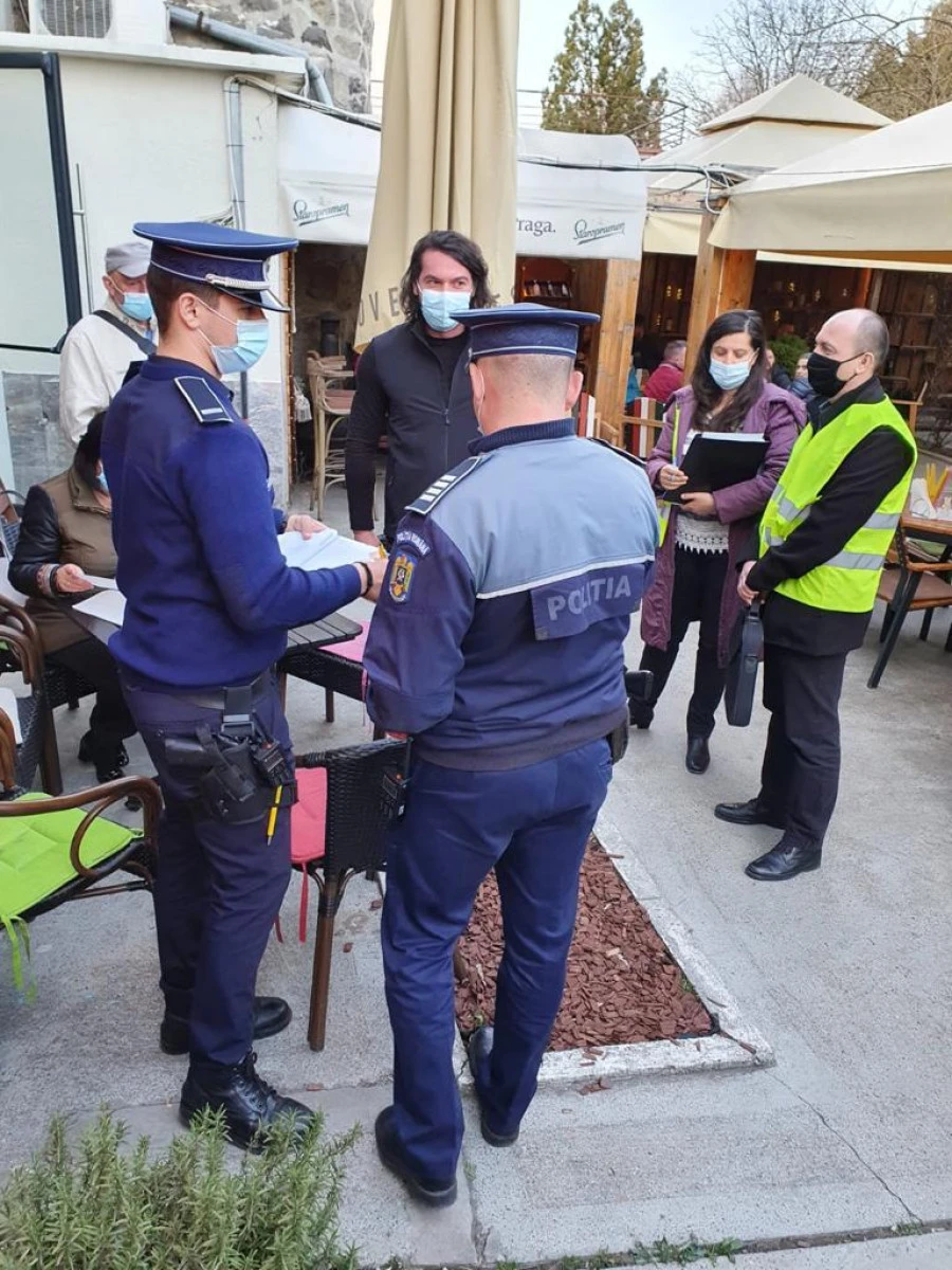 Aproape 2.500 de persoane au fost verificate dacă respectă condițiile stării de alertă