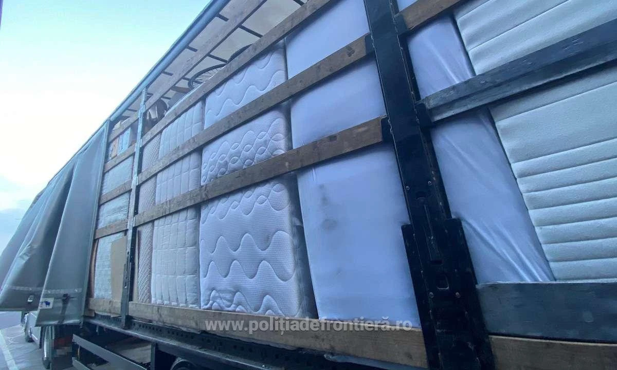 Aproximativ 190  de tone de deşeuri, oprite la intrarea în ţară în Borș II și Nădlac II, în weekend