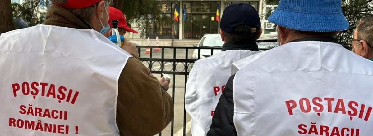 Aproximativ 400 de angajaţi ai Poştei au protestat la Arad pentru salarii mai mari