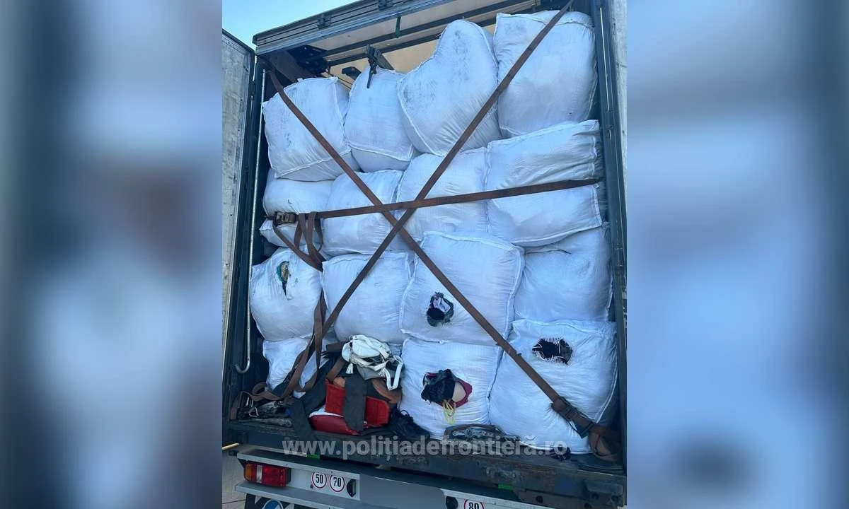 Aproximativ 59 tone deşeuri, oprite la intrarea în țară