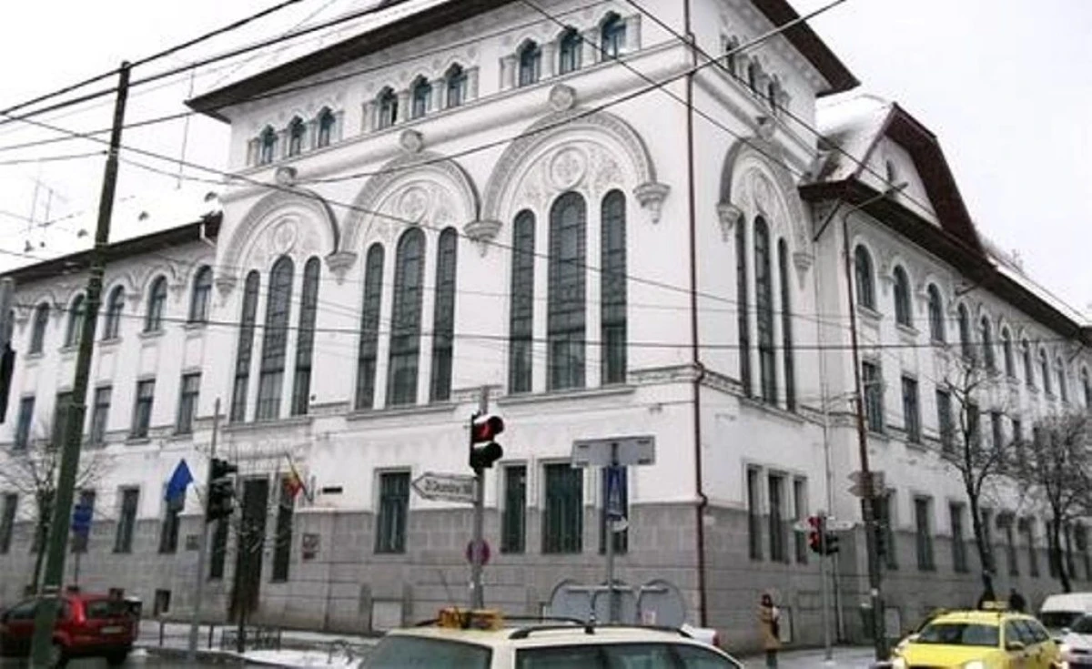 APROXIMATIV 6.000 DE DOSARE, RIDICATE DE LA PRIMARIA TIMISOARA PRIVIND RETROCEDARI