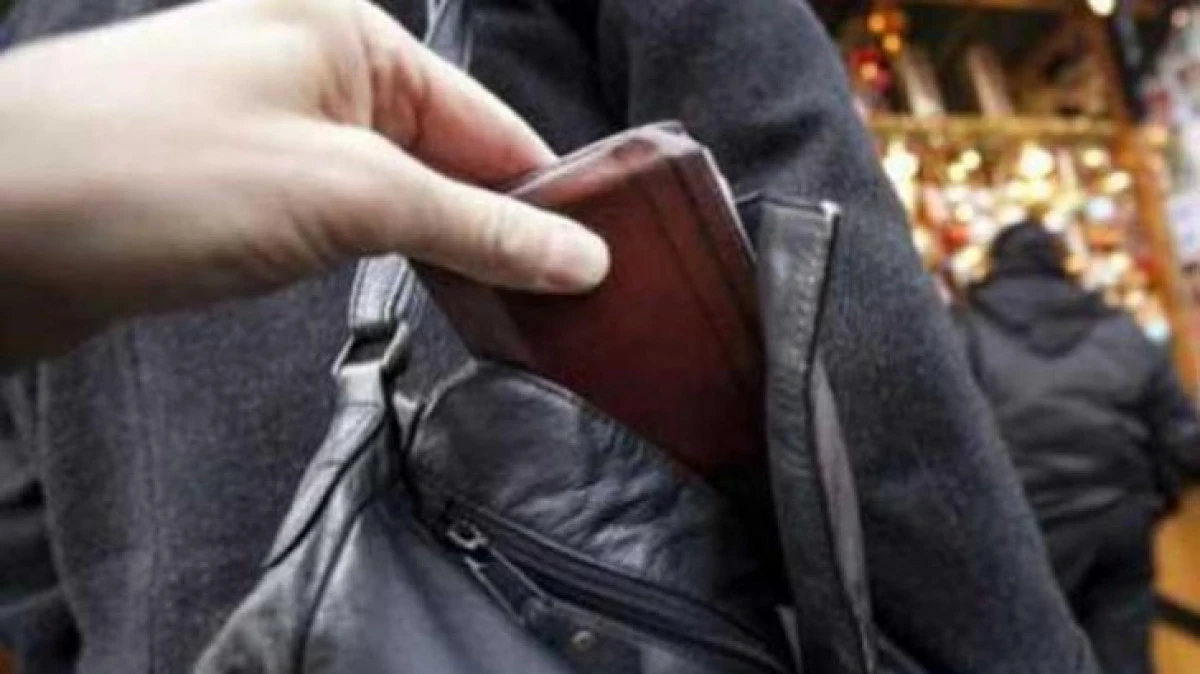 Arădean de 25 de ani, prins după ce a furat un portofel