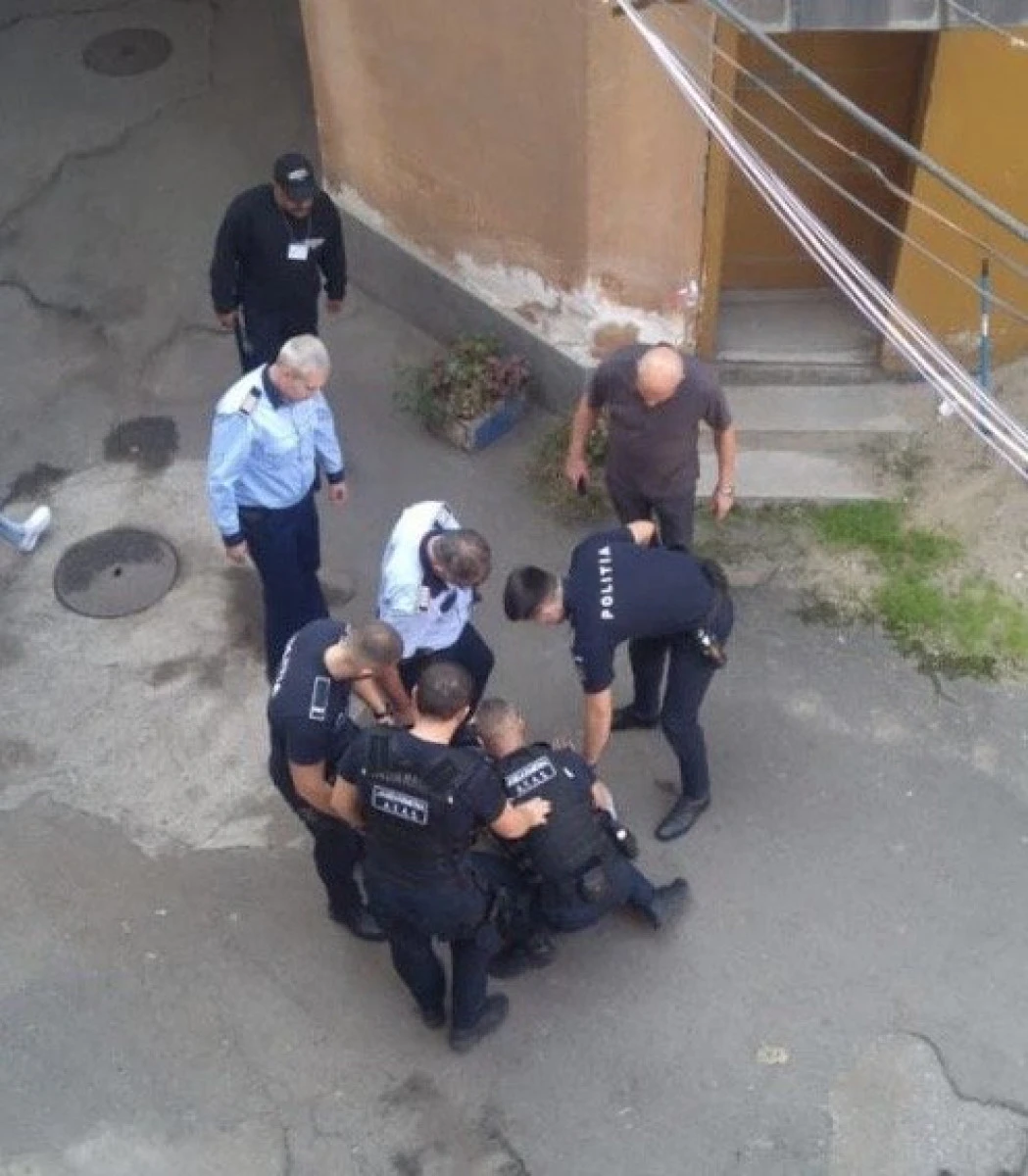 Arădean de 27 de ani, arestat pentru tâlhărie