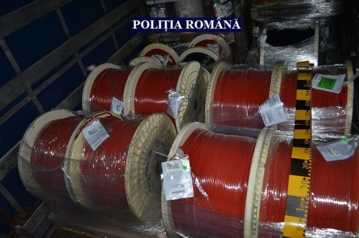 Arădean prins în trafic, în timp ce transporta ilegal bobine de cupru