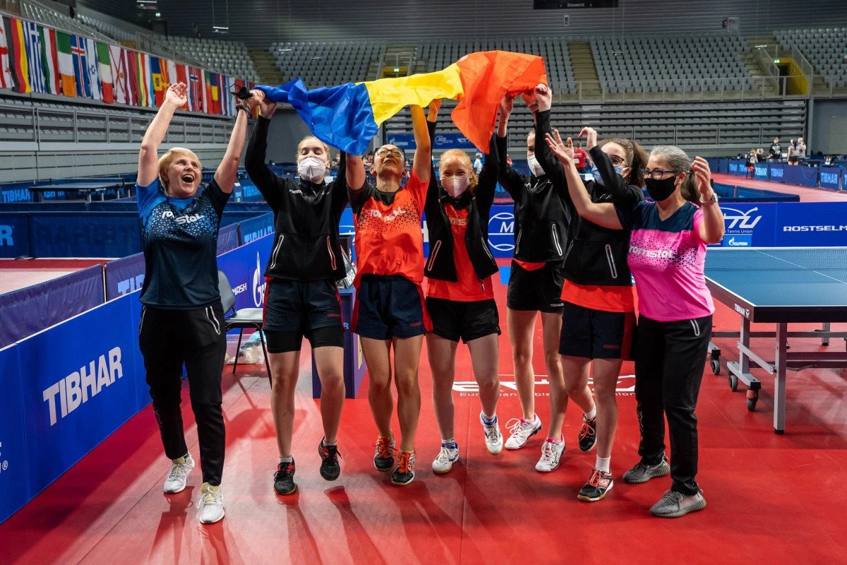 Arădeanca Adela Strună este campioană europeană de junioare la tenis de masă, alături de echipa României!