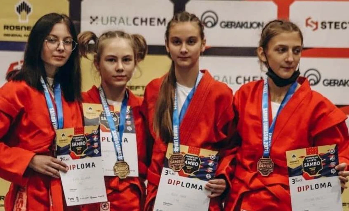 Arădeanca Timeea Hegyi a luat bronzul la Europenele de sambo, cadete! (FOTO)