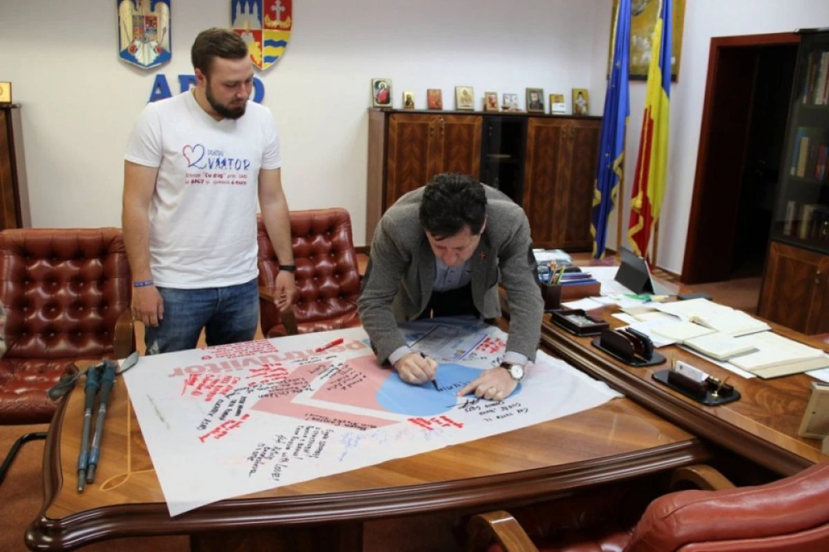 Arădeanul care a parcurs drumul Camino de Santiago pentru copiii din Arad, premiat de CJA